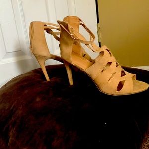 Christian Siriano Beige Sandals, Size 9